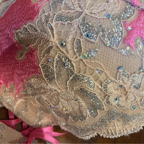 Victoria's Secret Very Sexy Push Up Balconet Bra Size 36D - Picture 5 of 10